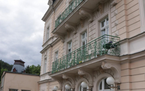 Karlovy Vary - Dům s terasou